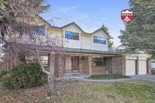 5728 S Kenton St in Englewood, CO - Building Photo