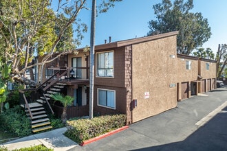 Bay Timbers Apartments in Costa Mesa, CA - Building Photo - Building Photo