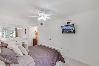 1715 Village Blvd, Unit 201 in West Palm Beach, FL - Building Photo - Building Photo