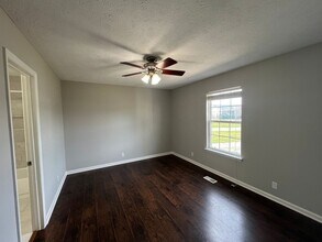 124 Eagle Creek Rd in Christiana, TN - Building Photo - Building Photo