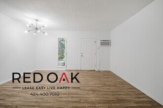 1800 W Glencrest Ave in Anaheim, CA - Foto de edificio - Building Photo