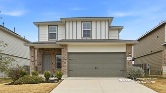 15619 Garam Trl in Von Ormy, TX - Building Photo