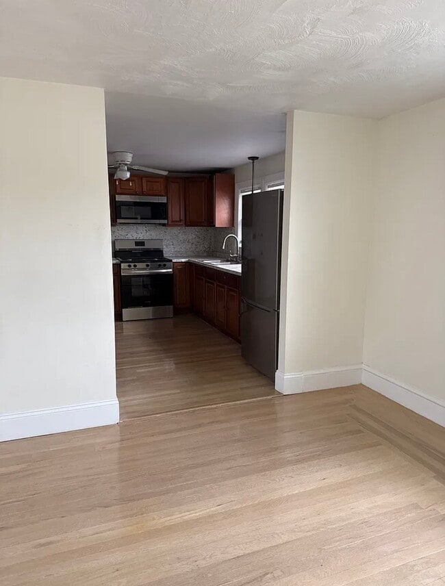 14 Mink Rd, Unit 2 in Providence, RI - Building Photo - Building Photo