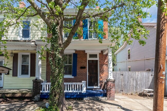 property at 517 N Pitt St