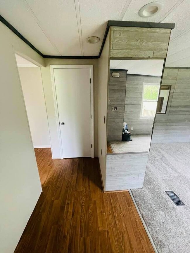 210 Bride Dr in Reidsville, NC - Building Photo - Building Photo