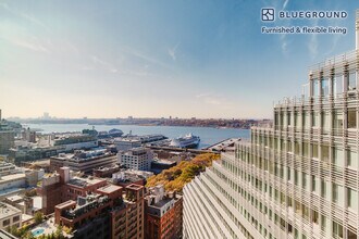 550 W 54th St in New York, NY - Building Photo - Building Photo