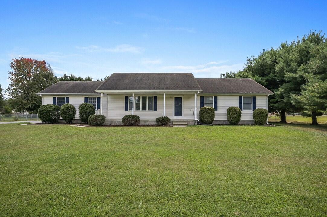 110 Allan Ave in Viola, DE - Building Photo
