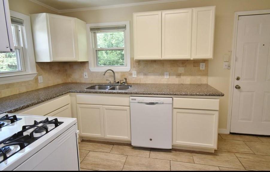 5606 Robertson St in Houston, TX - Building Photo