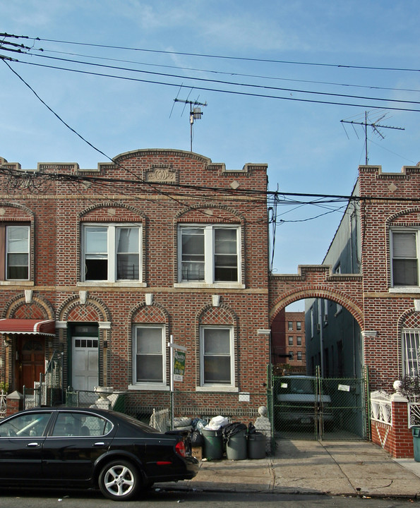 484 E 98th St in Brooklyn, NY - Building Photo