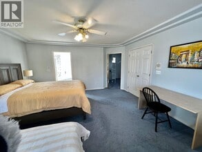 4864 Watling St in Burnaby, BC - Building Photo - Building Photo