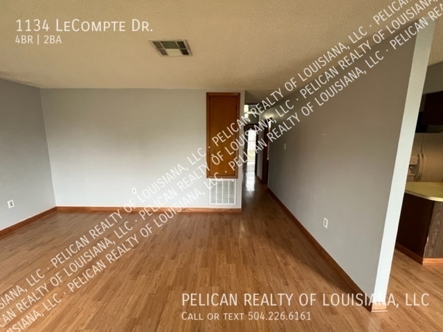 1134 Le Compte Dr in Westwego, LA - Building Photo - Building Photo