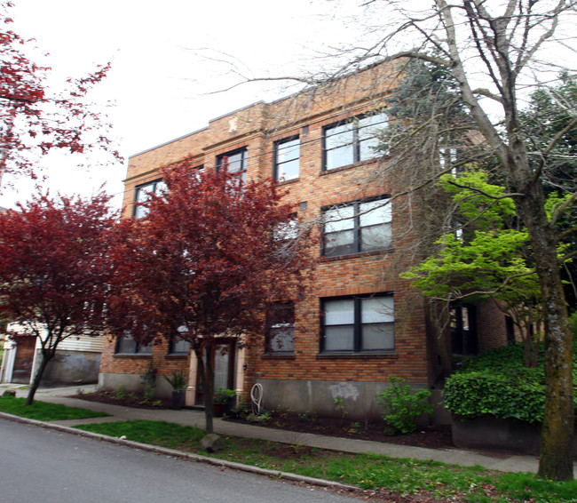 Harvard Apartments in Seattle, WA - Building Photo - Building Photo