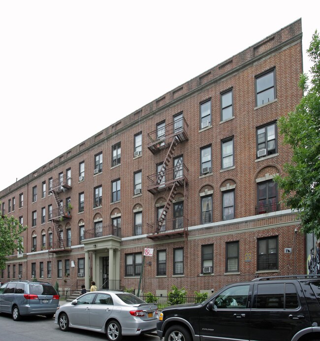 260 Parkside Ave in Brooklyn, NY - Building Photo - Building Photo