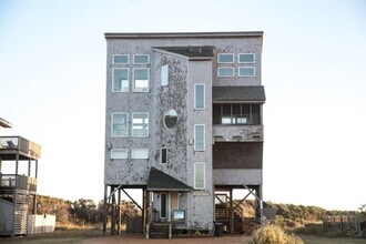 54510 North Carolina Hwy 12 in Frisco, NC - Building Photo - Building Photo