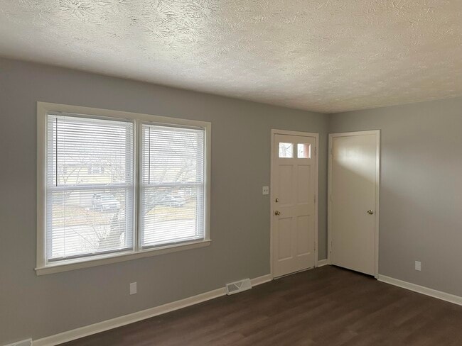 1186 Merewood Dr in Lexington, KY - Building Photo - Building Photo