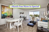 Building Photo - Hillsborough Plaza Apartments in San Mateo, California
