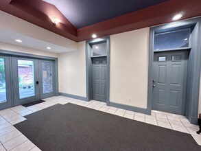 2326 Upland Pl in Cincinnati, OH - Building Photo - Building Photo