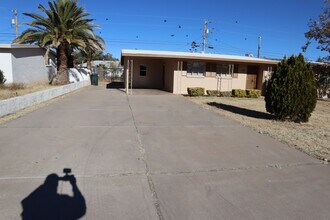 83 NE Martin Dr in Sierra Vista, AZ - Building Photo - Building Photo