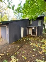 2028 Porta Ct NW in Olympia, WA - Building Photo