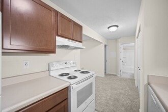 Timberlane Apartments in Peoria, IL - Building Photo - Building Photo