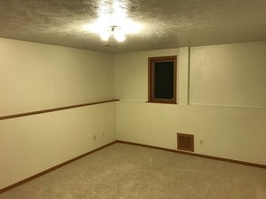 1800 E Comanche St in Dodge City, KS - Building Photo - Building Photo