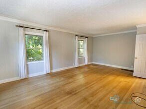 10940 SW Errol St in Tigard, OR - Building Photo - Building Photo