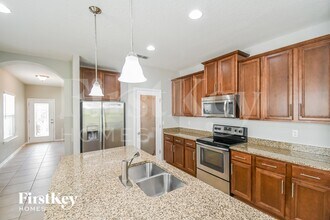 396 Forest Meadow Ln in Orange Park, FL - Foto de edificio - Building Photo