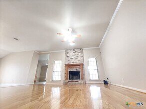 2013 Herald Dr in Harker Heights, TX - Foto de edificio - Building Photo