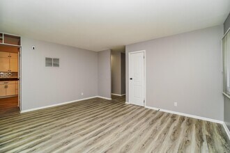 608 Palace Ln in Columbus, OH - Building Photo - Building Photo