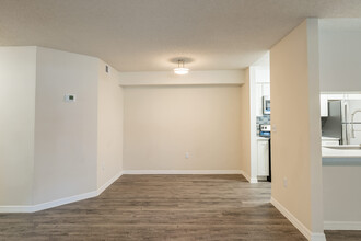 Fisherman's Landing Apartment Homes in Temple Terrace, FL - Building Photo - Building Photo