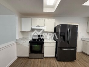 7533 Foss Meadows in San Antonio, TX - Foto de edificio - Building Photo