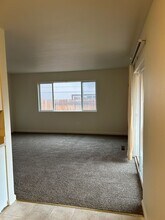 895 N Maddux Dr in Reno, NV - Building Photo - Building Photo