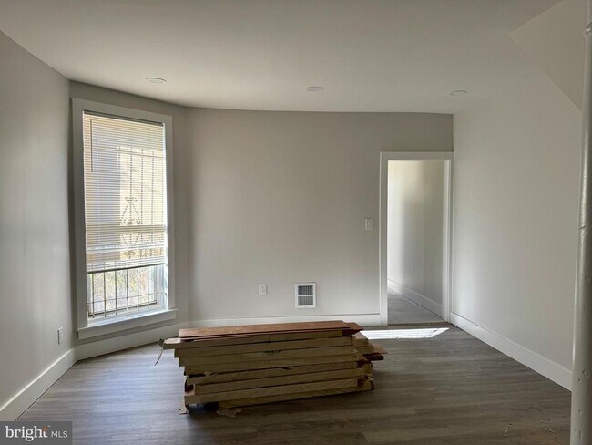 6308 N Lambert St in Philadelphia, PA - Building Photo - Building Photo