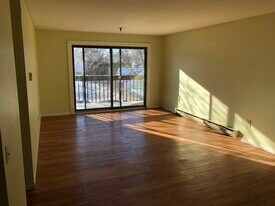 47 South Williams Street, Hill Gardens, Unit 309 in Burlington, VT - Building Photo