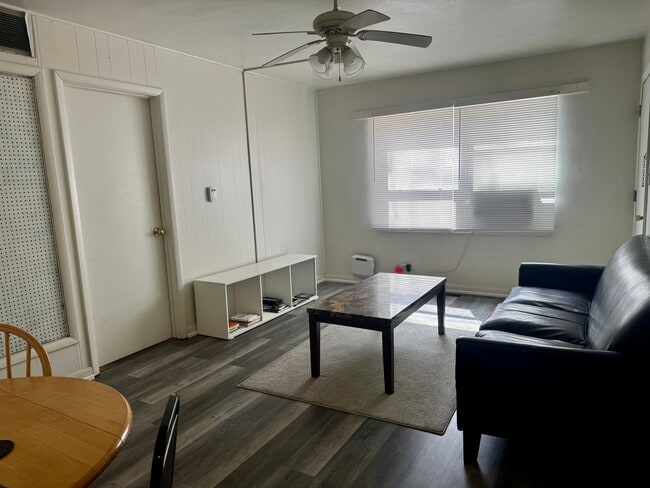 101 N Busey Ave, Unit 3