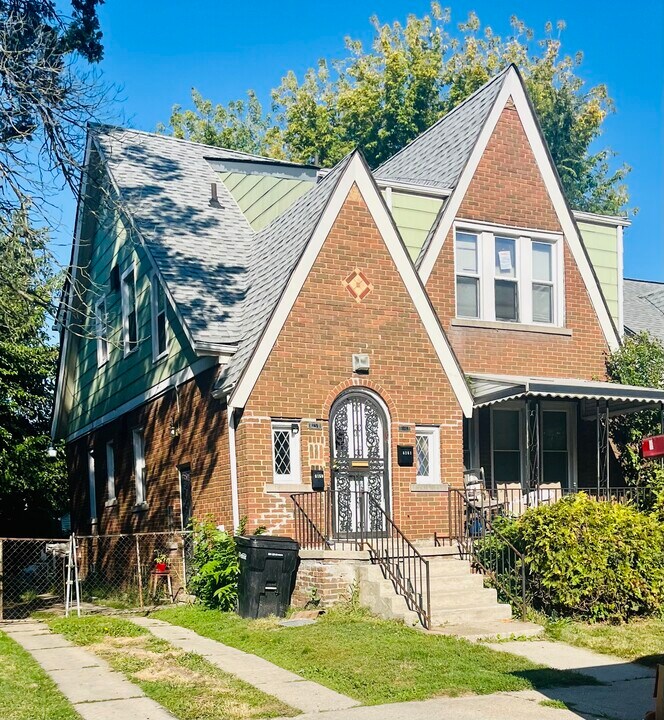 8161 Robson St in Detroit, MI - Building Photo