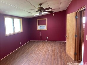 2220 Auhuhu St in Pearl City, HI - Building Photo - Building Photo