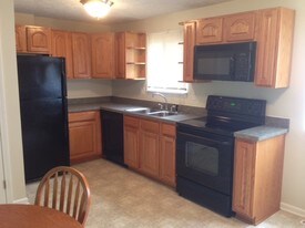 138 Woodlands, Unit 138 in Brockport, NY - Building Photo