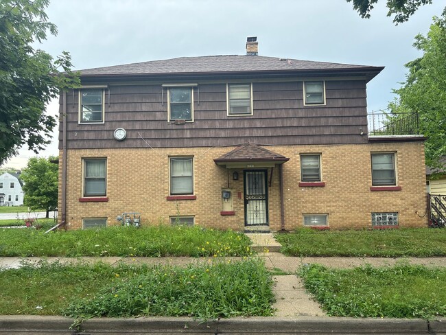 property at 3500 N 48th St