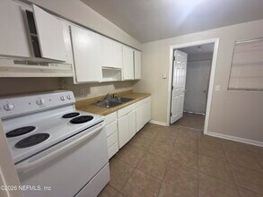 1840 Doyon Ct in Jacksonville, FL - Building Photo - Building Photo