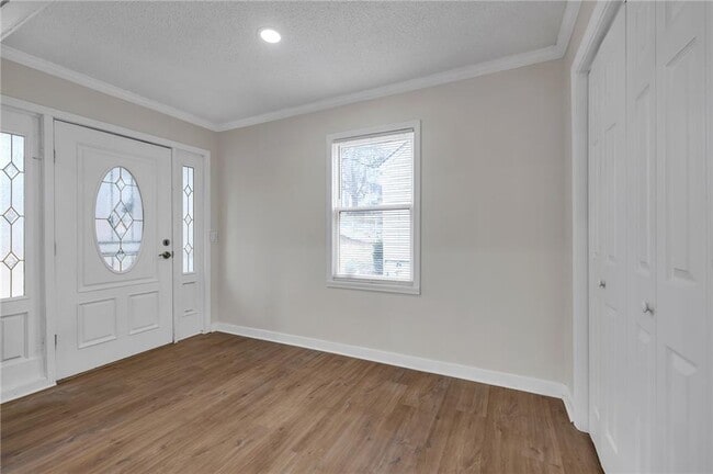 2060 Baker Rd NW in Atlanta, GA - Building Photo - Building Photo