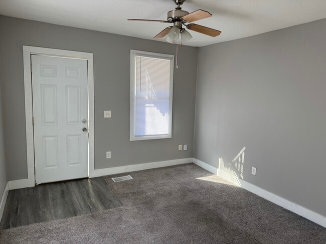 1208 W 5th St in Davenport, IA - Foto de edificio - Building Photo