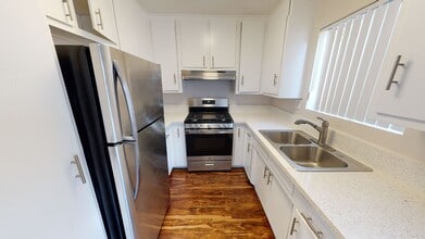 20404 Cohasset in Los Angeles, CA - Building Photo - Interior Photo