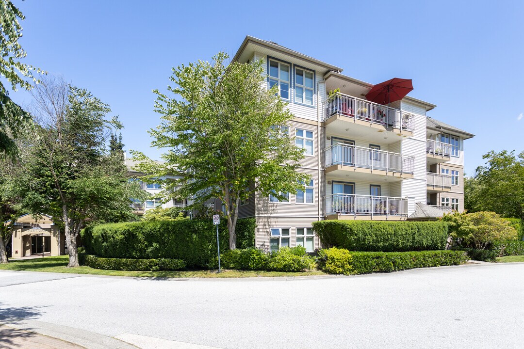 15210 Guildford Dr in Surrey, BC - Building Photo