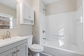 2268 Druid Park Dr in Baltimore, MD - Foto de edificio - Building Photo
