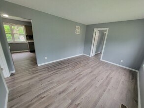 3571 Wright Ave in St. Ann, MO - Building Photo - Building Photo