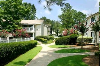 The Madison Apartments and Townhomes in Lawrenceville, GA - Foto de edificio - Building Photo