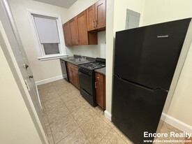 93 Lancaster Ter, Unit #107 Apartamentos