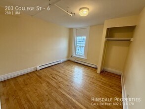 203 College St in Burlington, VT - Building Photo - Building Photo