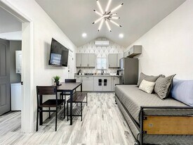 2008 E Grant Ave in Orlando, FL - Building Photo